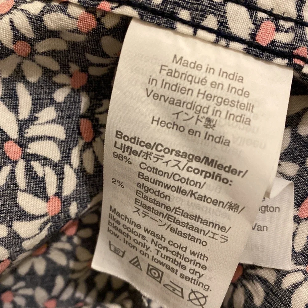 J. Crew Flex Washed floral print short sleeves button down shirt. Size Xs